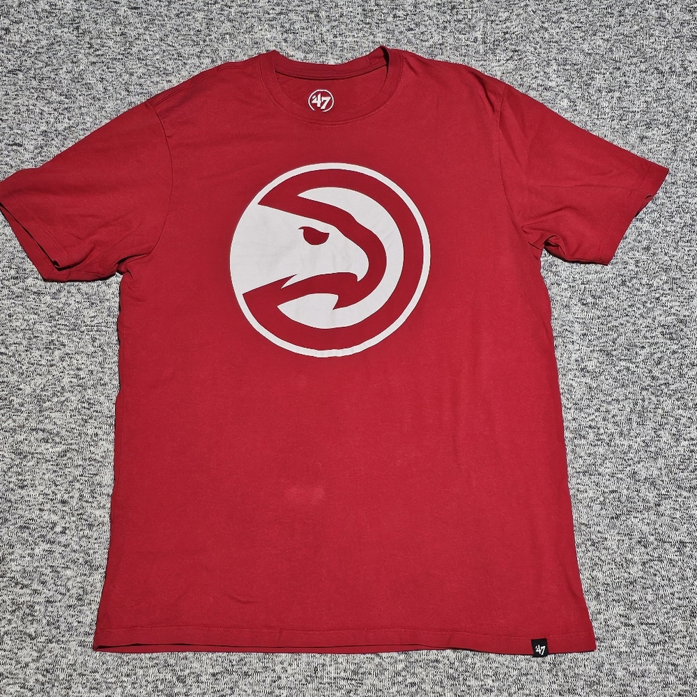 Atlanta Hawks NBA Team Graphic Tee – Red, Size Medium, ’47 Brand Sports Shirt